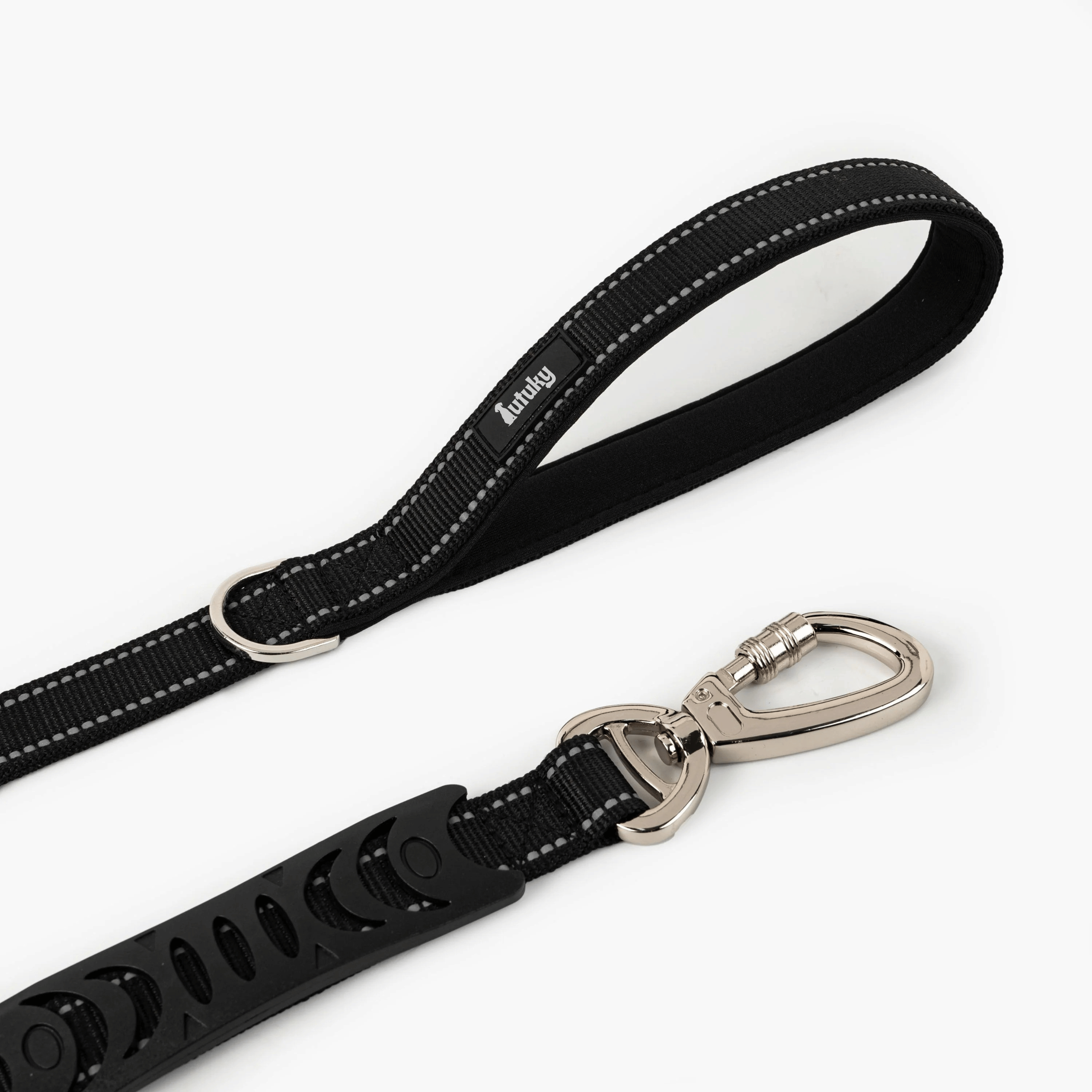 Black dog leash CalmFlow™ with metal clip on a white background
