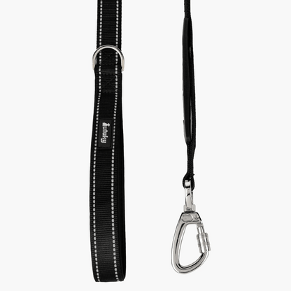 Black dog leash CalmFlow™ with metal clip on a white background