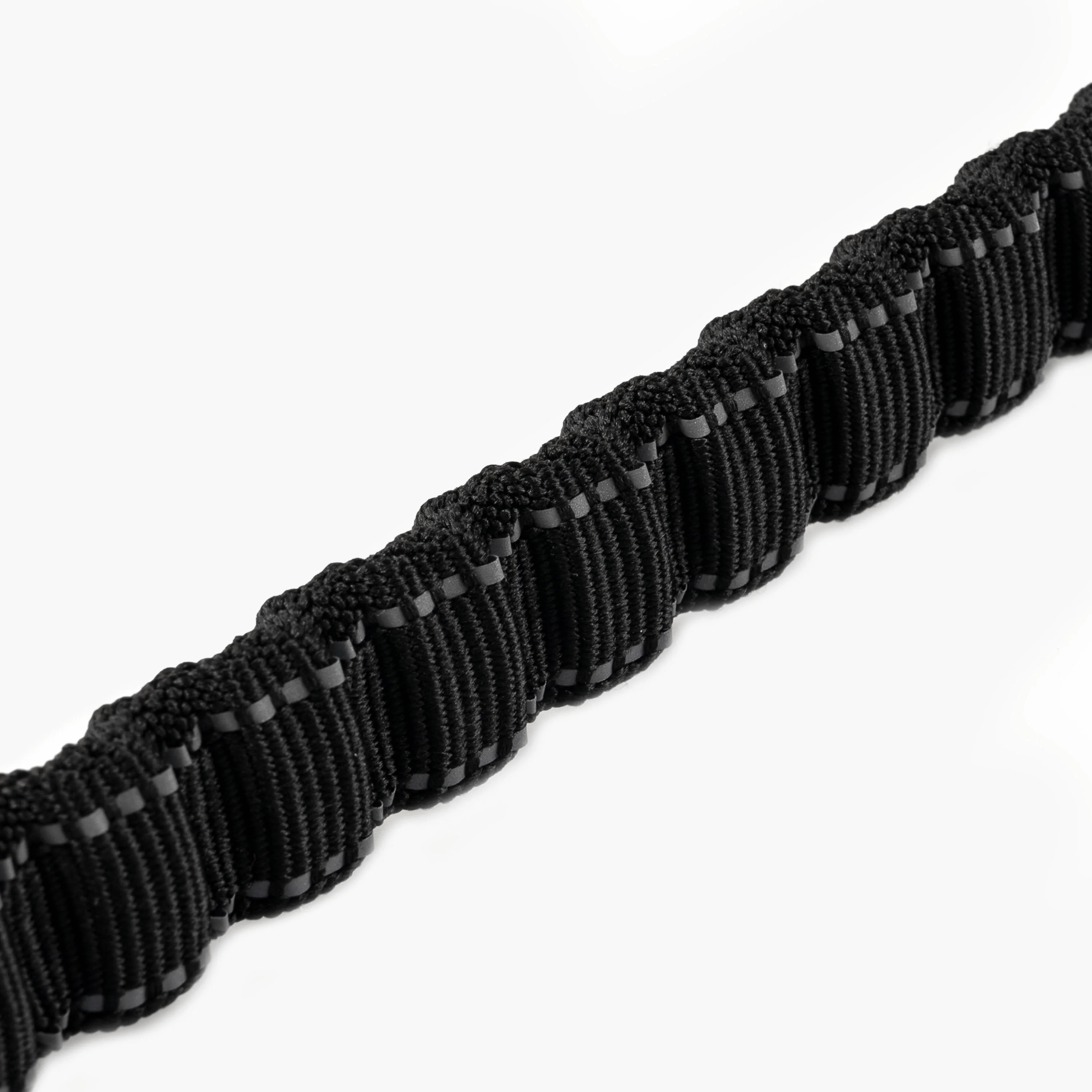 Black dog leash CalmFlow™ with metal clip on a white background